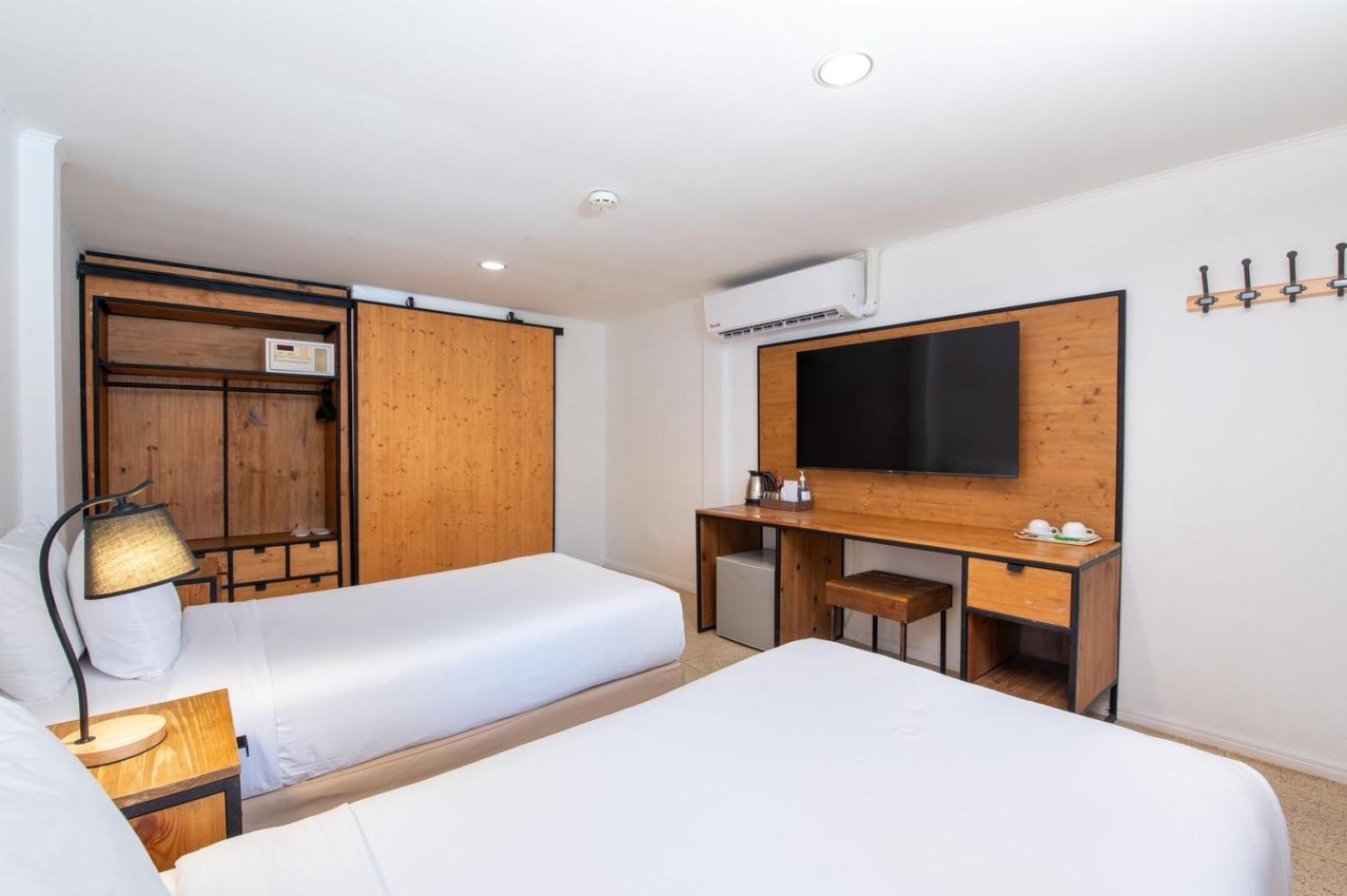 Dolphin Bay Beach Resort Sam Roi Yot Buitenkant foto